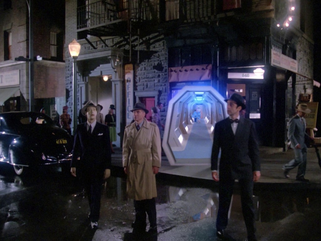 "This chamber uses a combination of holograms and matter replication to create a simulated environment that seems totally real to the people interacting with it." (Photo Credit: http://trek.fm/captains-log/2012/9/24/the-good-the-bad-and-ugly-of-holodeck-programs.html) 