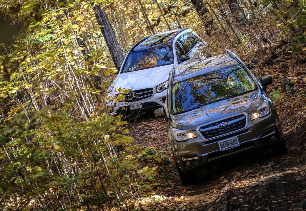 mercedes-and-subaru-on-offroad-course-2400px
