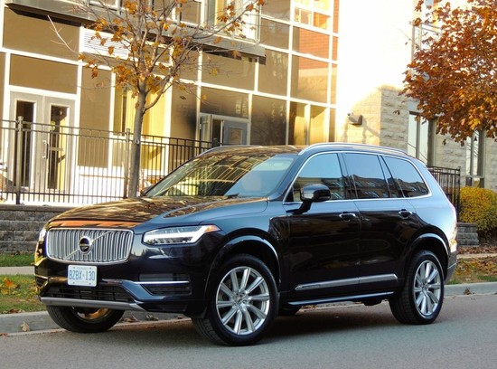 Big Volvo XC90 Sips Gas and Goes Fast