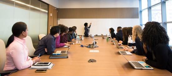 Increase the ROI of your business meetings with these nine tips