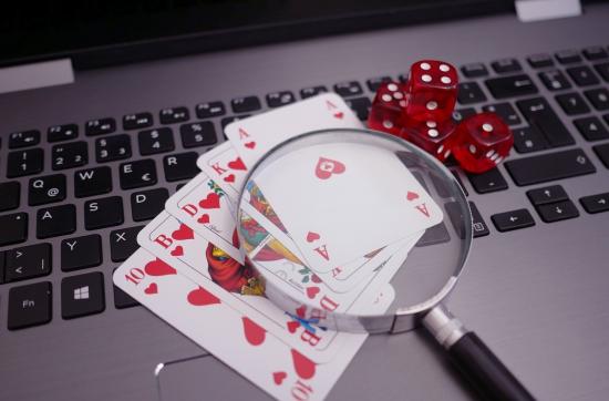 What’s with the popularity of online gambling in Canada?