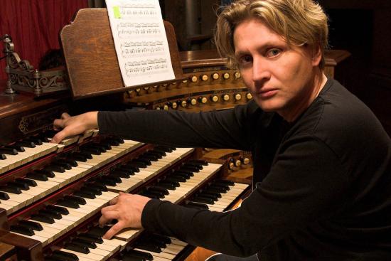 Legendary organ virtuoso Xaver Varnus to perform at the Notre-Dame Cathedral