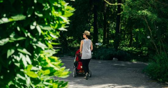 7 must-have stroller gadgets for new parents