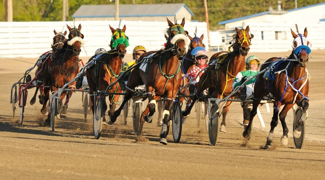Bucket List: Spending a Day at the Races - Ottawa Life Magazine